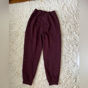 Lululemon maroon joggers